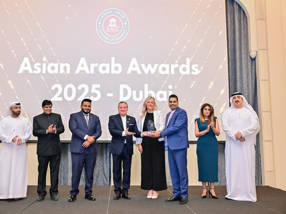 RAKEZ named fastest-growing economic zone in UAE at Asian Arab Awards 2025