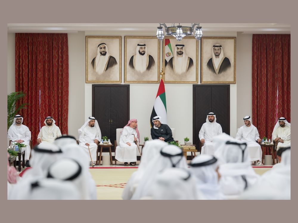 Hamdan bin Zayed receives teachers, citizens at Majlis Zayed City