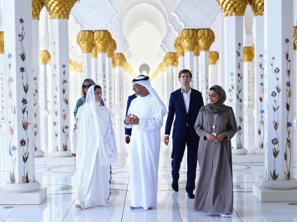 Belgischer FM besucht Große Moschee von Sheikh Zayed