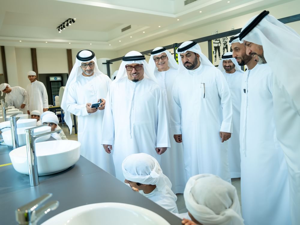 الفريق ضاحي خلفان يؤكد دور المبادرات المجتمعية في تنمية مهارات الشباب