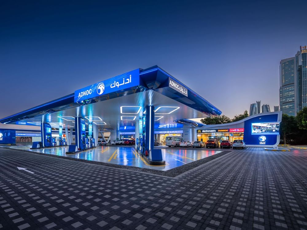 ADNOC Distribution планирует открыть 200 быстрых зарядных станций для электромобилей к концу 2024 года