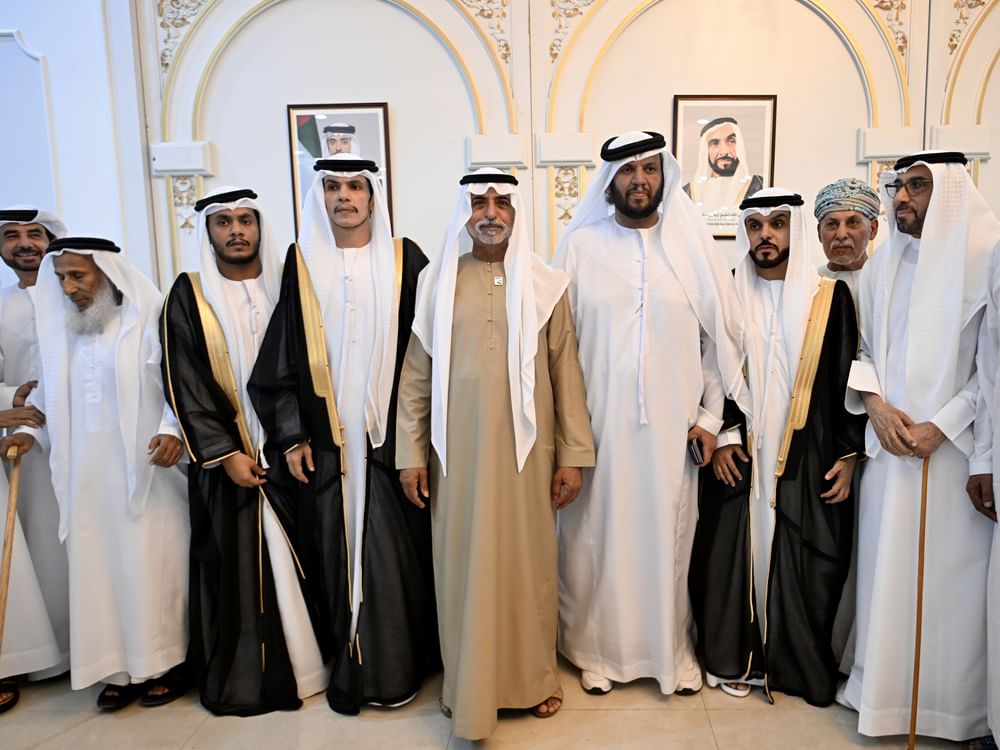 نهيان بن مبارك يحضر أفراح الراشدي في العين