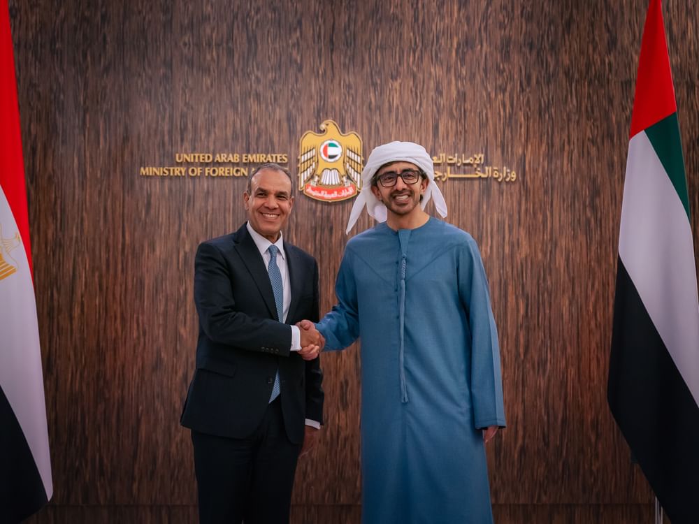 عبدالله بن زايد يستقبل وزير الخارجية المصري ويبحثان العلاقات الأخوية والتطورات الإقليمية