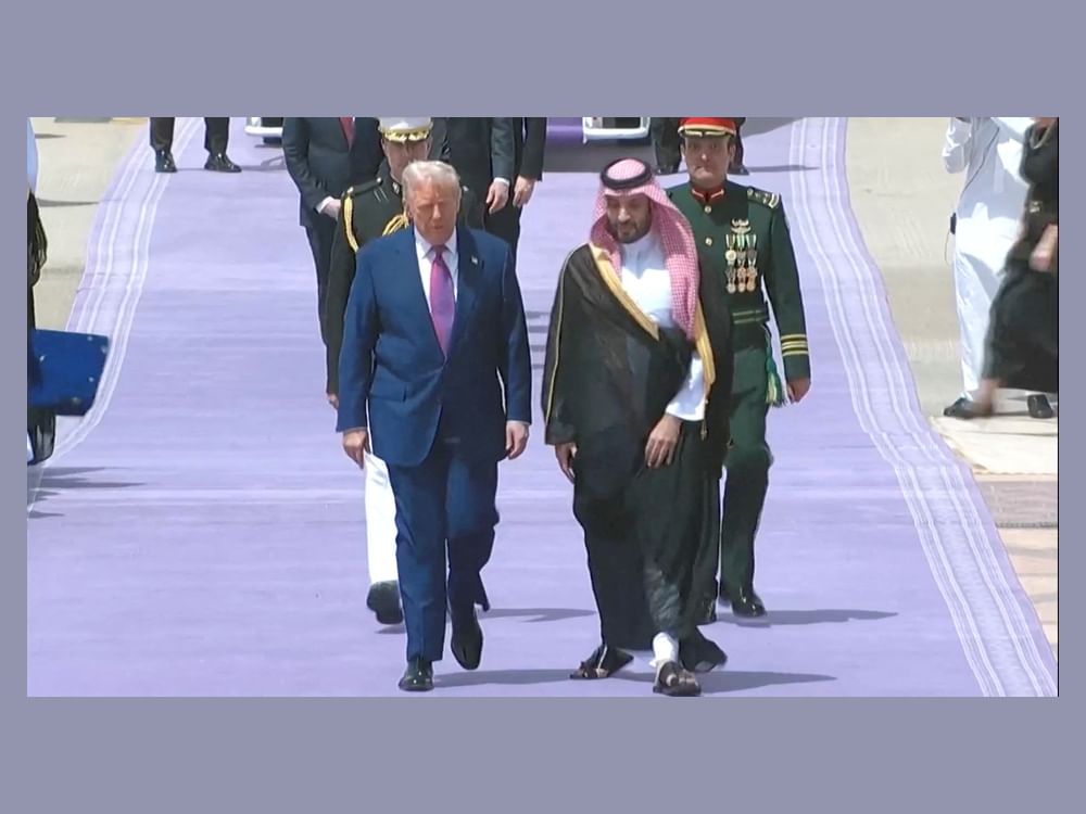 Presidente dos Estados Unidos chega a Riad e é recebido pelo príncipe herdeiro da Arábia Saudita