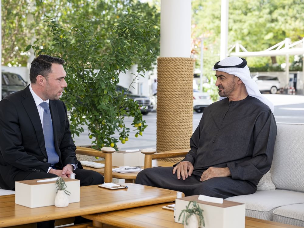 Presidente dos Emirados Árabes Unidos recebe assessor-chefe de Segurança Nacional do primeiro-ministro da Hungria