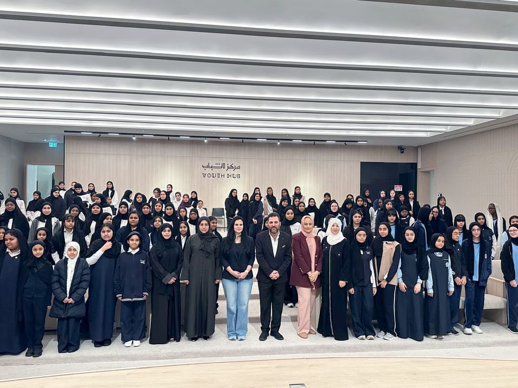 مركز فتيات عجمان ينظم ملتقي للتعريف ببطولة حمدة بنت تريم لشطرنج المدارس