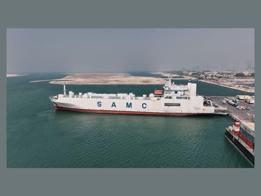 الإمارات تواصل دعمها الإغاثي العاجل لأفغانستان وتجهز سفينة محملة بآلاف الأطنان من المساعدات الإنسانية للمتضررين من الزلزال