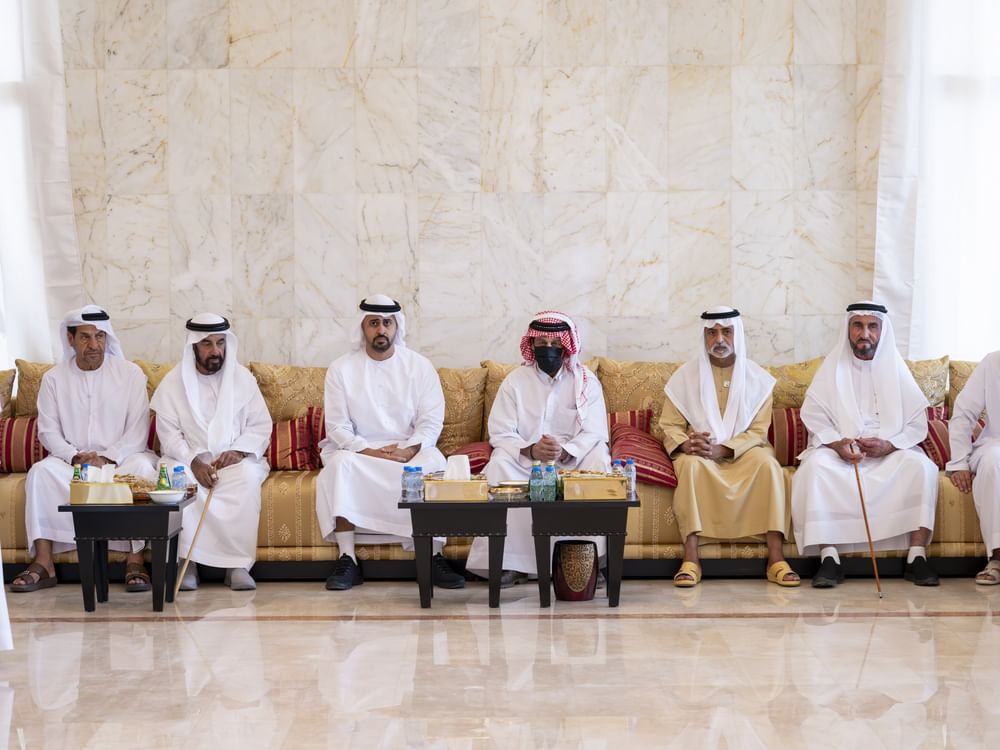نهيان بن مبارك وذياب بن محمد بن زايد يعزيان بوفاة الشيخة ميرة بنت راشد بن حفيظ المزروعي