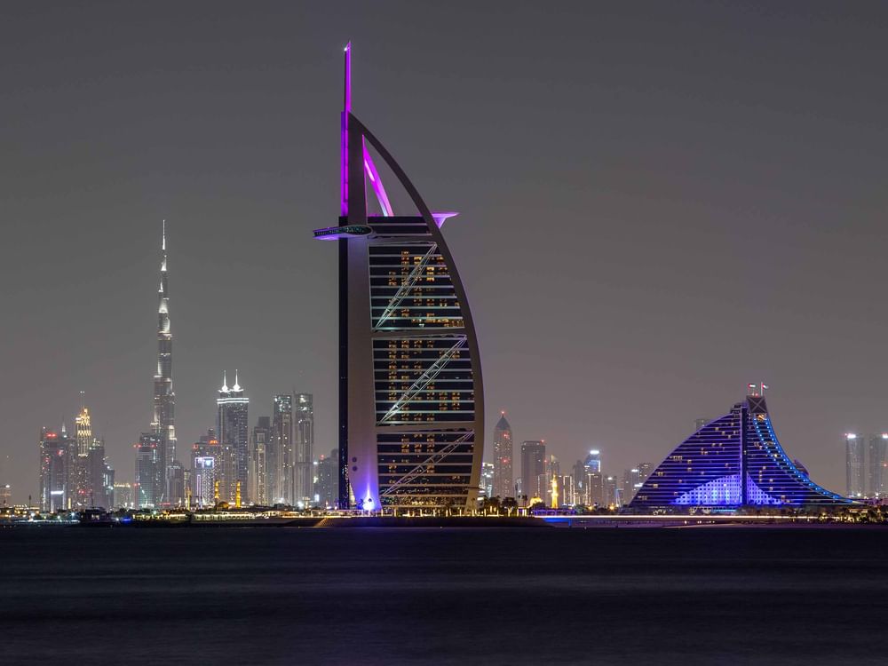 Minor fire on exterior façade of Burj Al Arab brought under control with no injuries