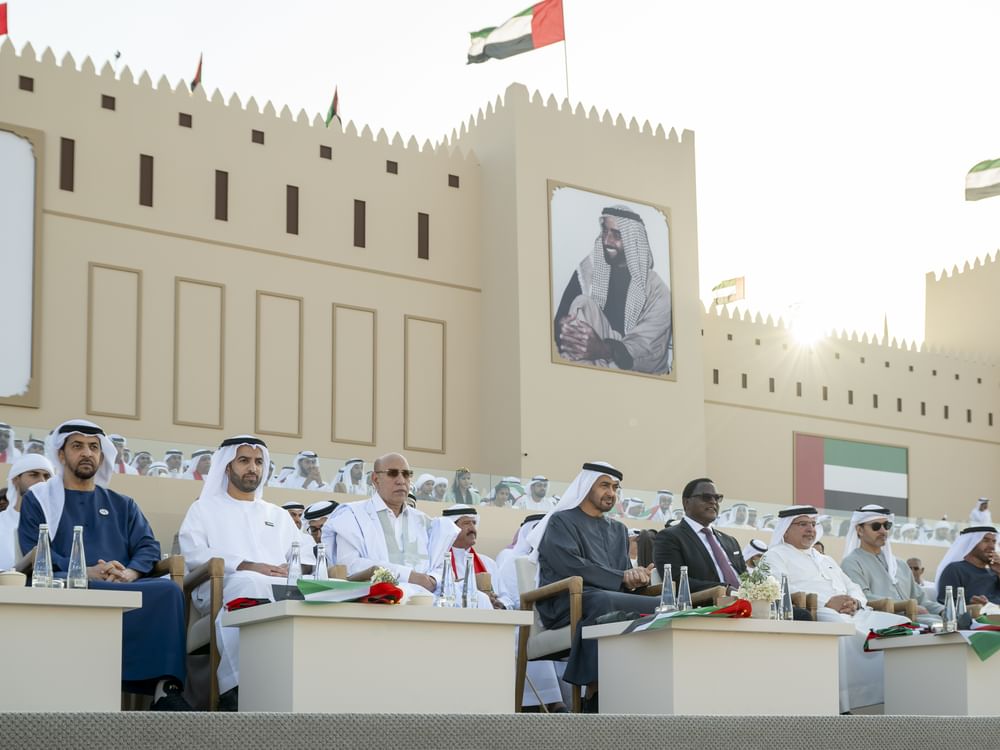 Presidente de EAU, jeques e invitados de Estado asisten a la Marcha de la Unión con motivo del 53º Eid Al Etihad