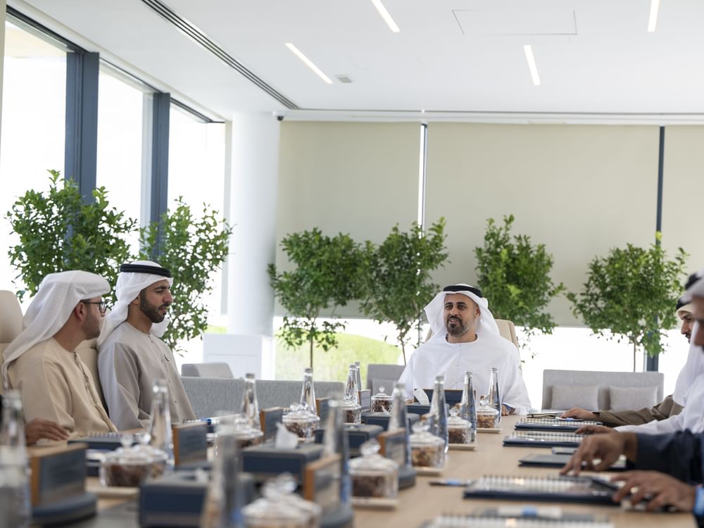 برئاسة ذياب بن محمد بن زايد/ مجلس أمناء مؤسسة إرث زايد الإنساني يناقش نتائج 2025 والتوجهات الإستراتيجية في 2026 