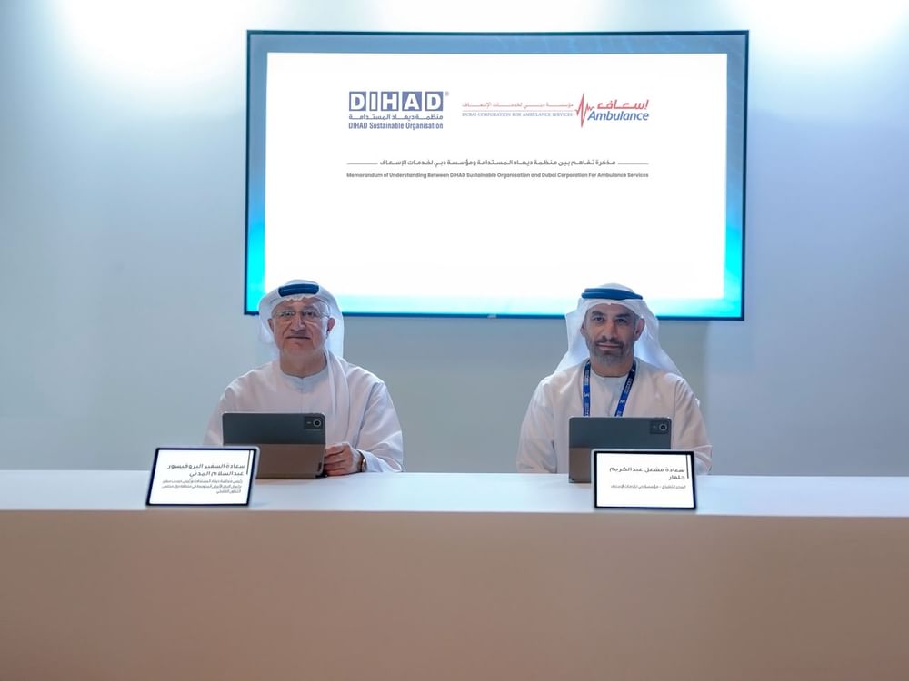 تعاون بين "دبي لخدمات الإسعاف" وديهاد المستدامة لتعزيز العمل الإنساني والطوارئ