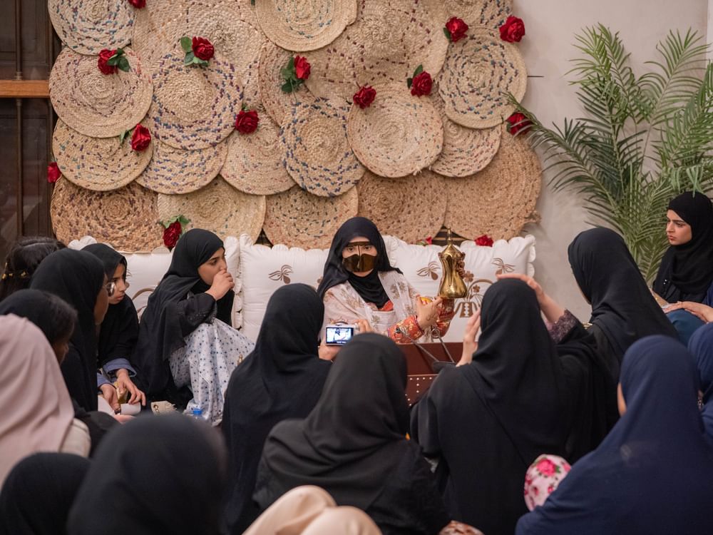 سجايا فتيات الشارقة تطلق حملة " أثر" الفنية الرمضانية