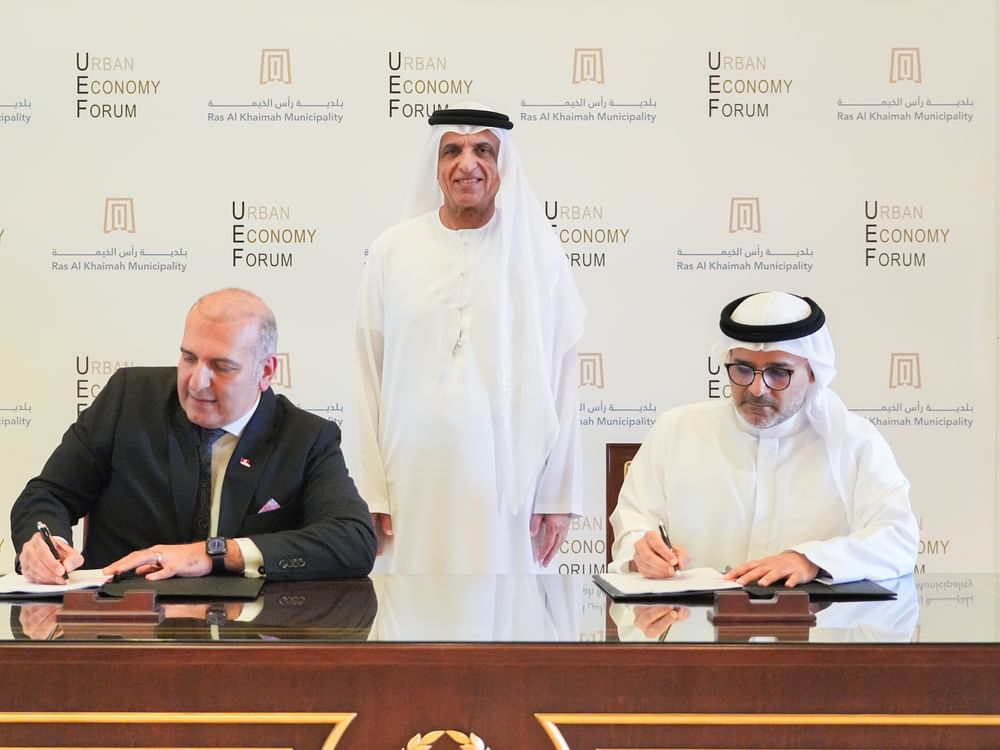 RAK Ruler witnesses MoU signing between RAK Municipality, Urban Economy Forum