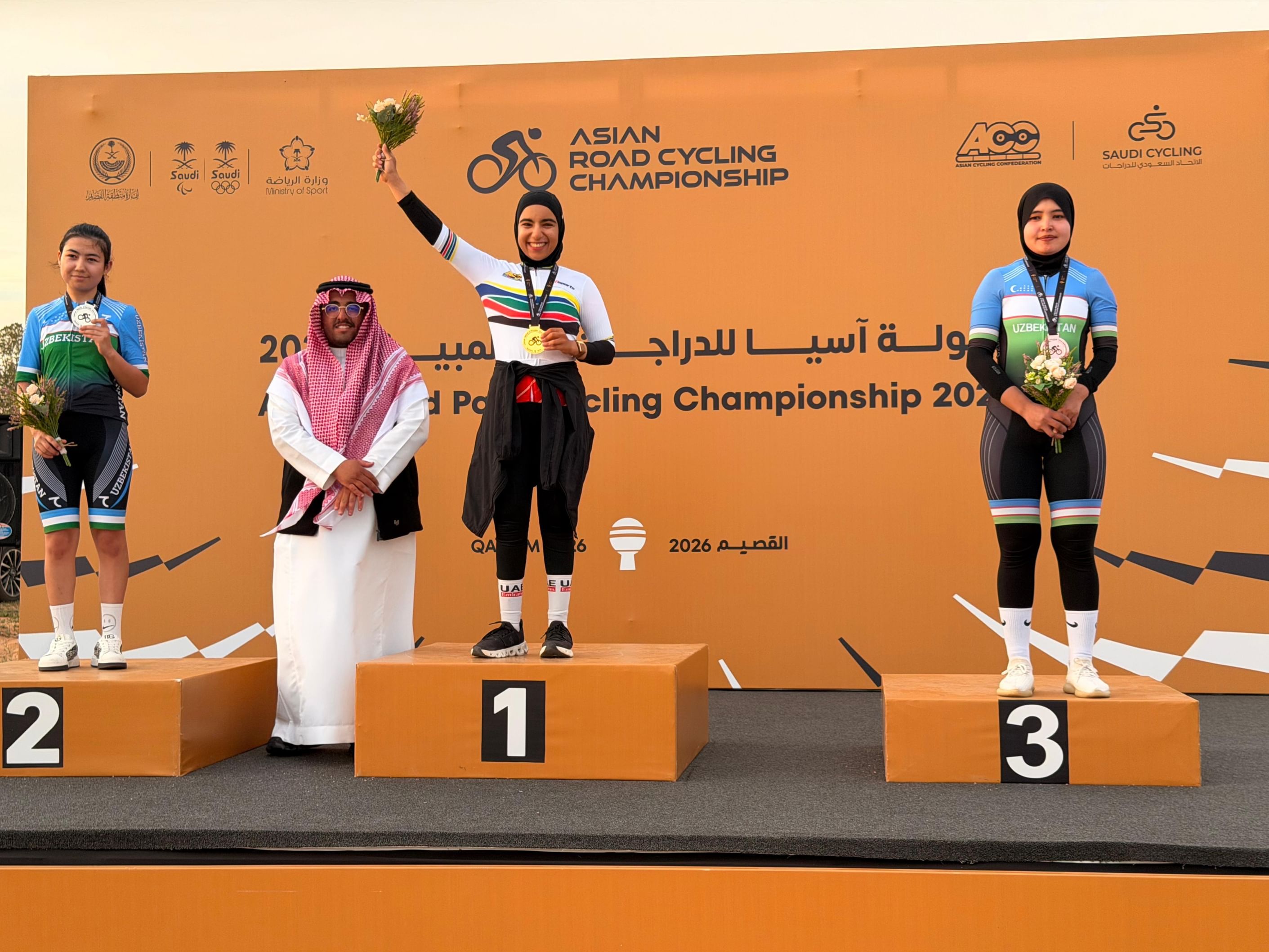 منتخب الإمارات يحصد 4 ميداليات في افتتاح بطولة آسيا للدراجات البارالمبية