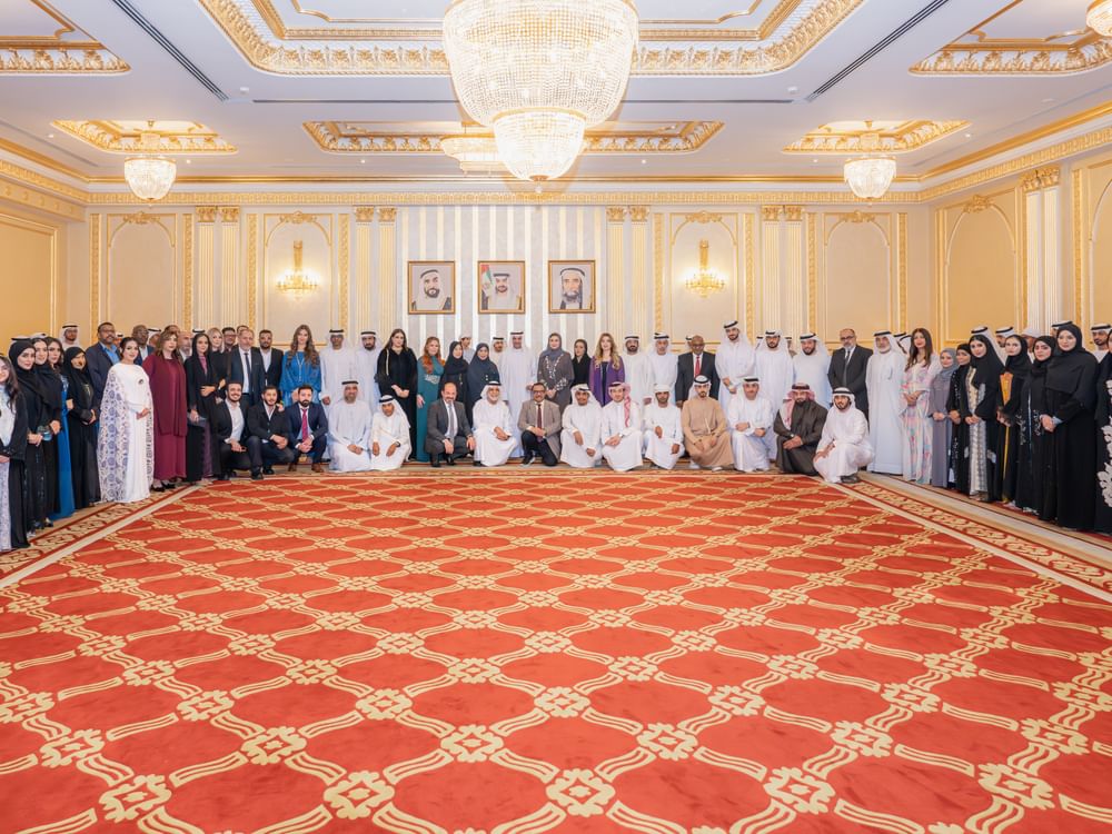Hamad Al Sharqi receives media figures, stresses role of positive media in society