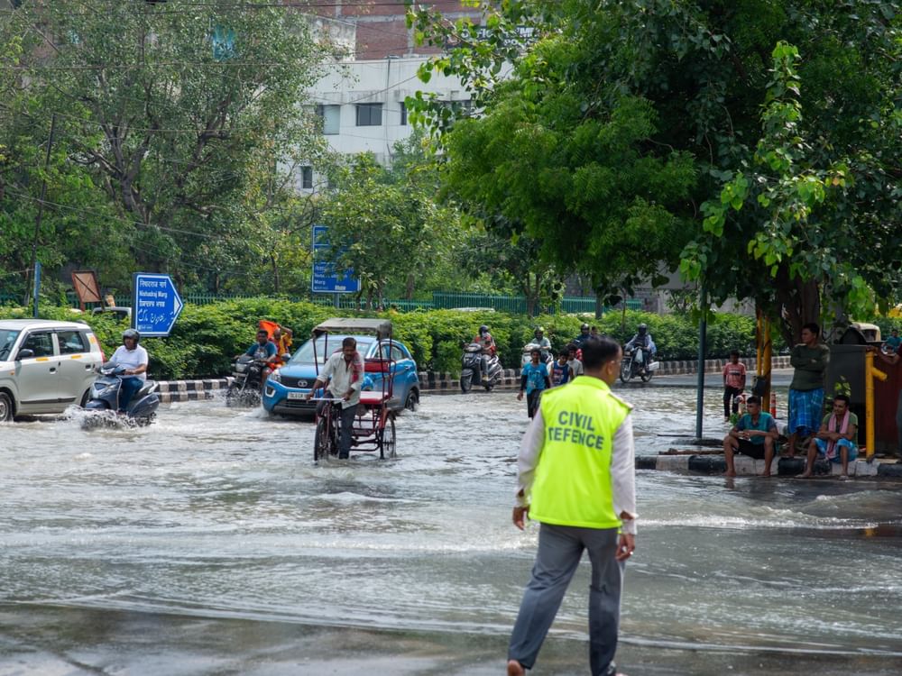 新德里再遭暴雨袭击 气象部门发布橙色预警