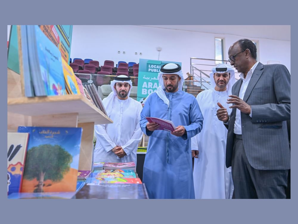 عبد العزيز بن حميد: استضافة عجمان معرض"بيج باد وولف للكتاب" التزام بدعم الثقافة وإثراء للحياة الفكرية 