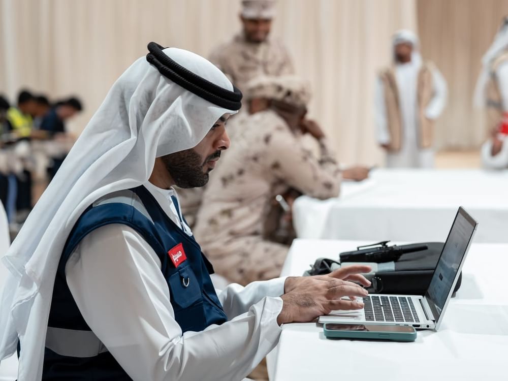 مركز "الطوارئ والأزمات" بأبوظبي ينفذ تمرينا في “براكة"