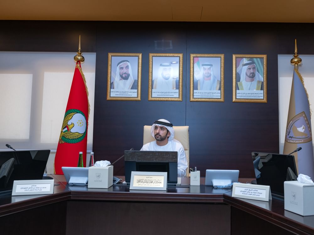 خلال ترؤسه اجتماع مجلس الدفاع الثالث / حمدان بن محمد: تطوير قدراتنا الدفاعية المتكاملة أولوية وطنية
