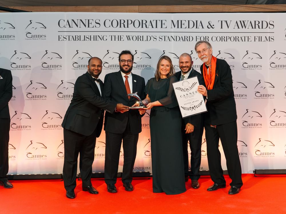 فيلم "ويبقى الأمل" لمجلس الشؤون الإنسانية الدولية يفوز بجائزة "كان للإعلام 2026"