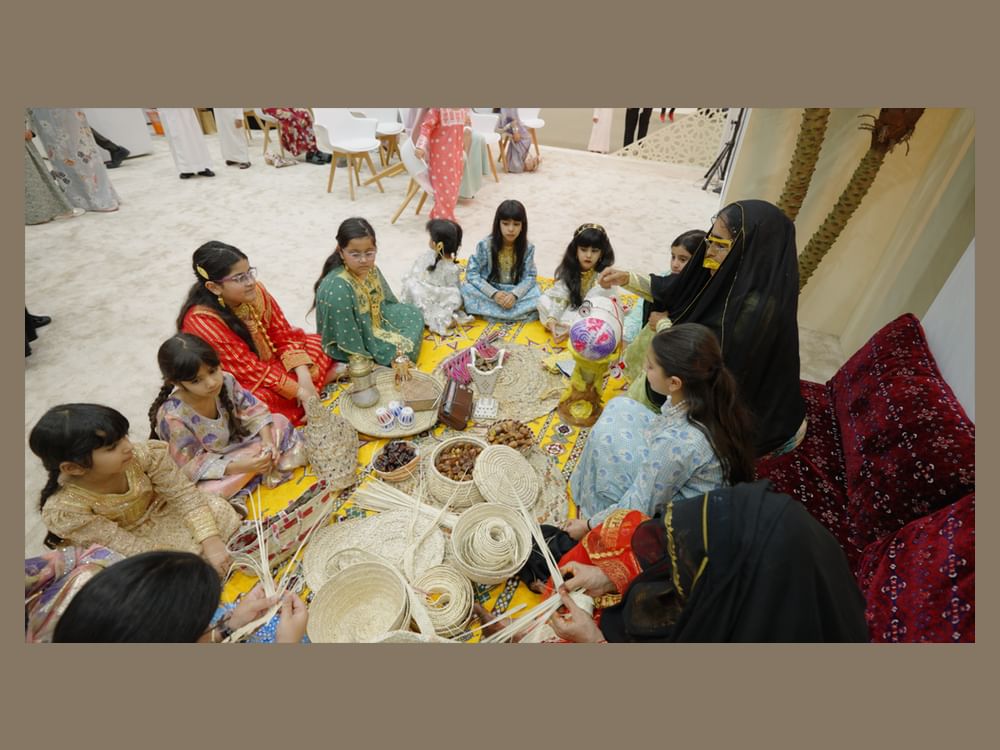 دائرة البلديات والنقل تختتم مشاركتها في مهرجان الظفرة للتمور