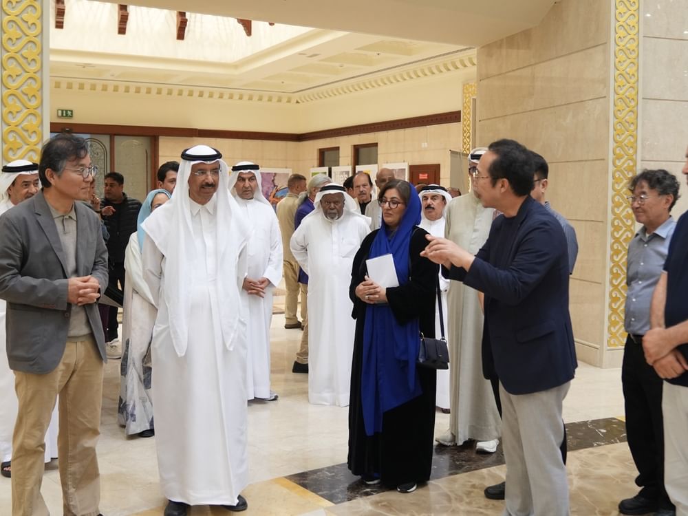 "سرديات التصميم" ضمن معرض فني لندوة الثقافة والعلوم وجمعية كورية