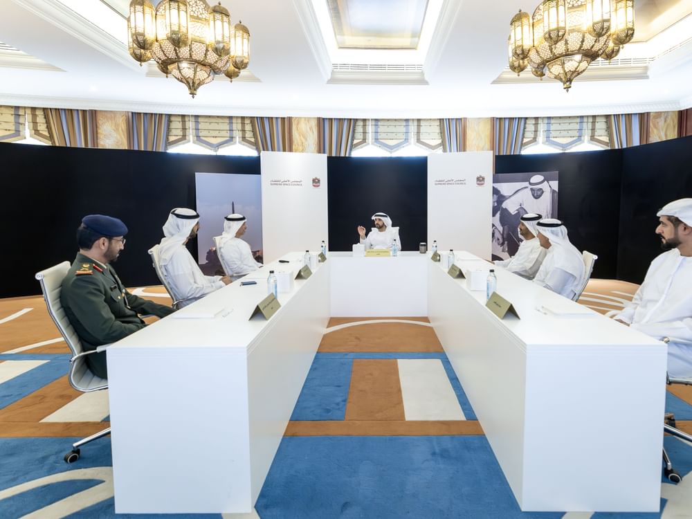 Hamdan bin Mohammed chairs Supreme Space Council Meeting, reviews space sector's new strategic approach