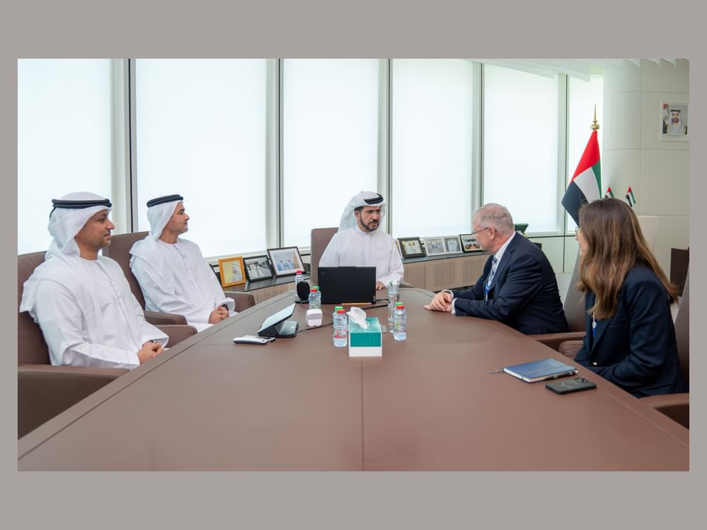 DEWA, World Economic Forum discuss cooperation on sustainability, technology