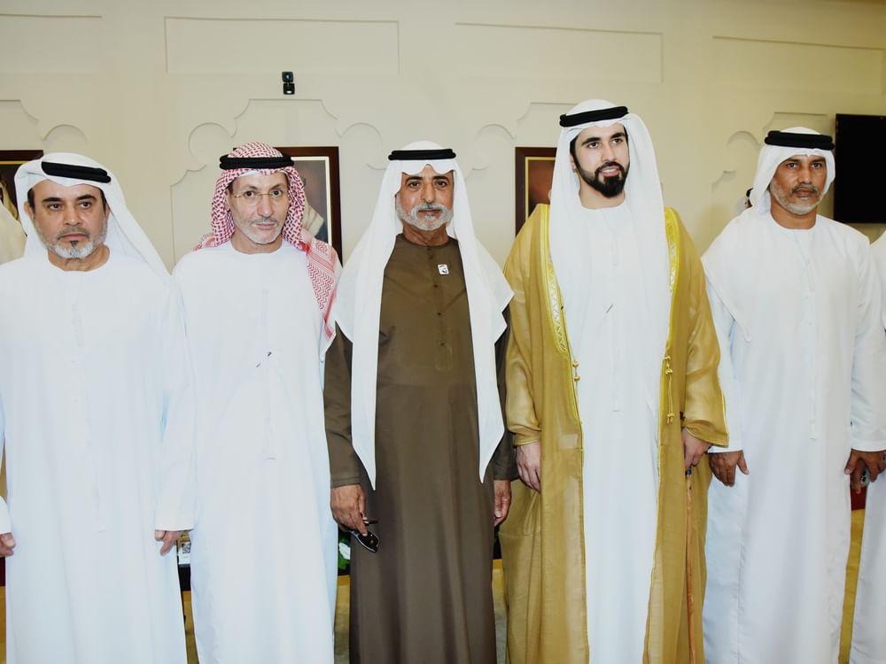 نهيان بن مبارك يحضر أفراح الحمادي والقيسية