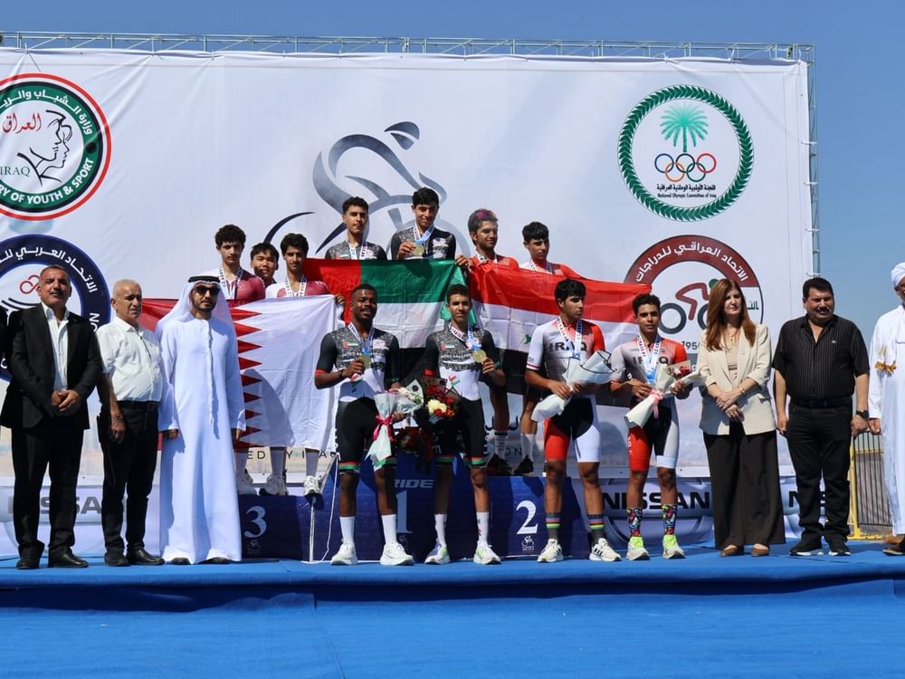 منتخب الإمارات للدراجات للشباب يتوج بذهبية البطولة العربية بالعراق
