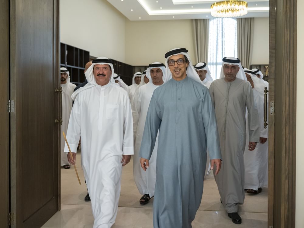 منصور بن زايد يحضر مأدبة غداء أقامها سلطان بن حمدان