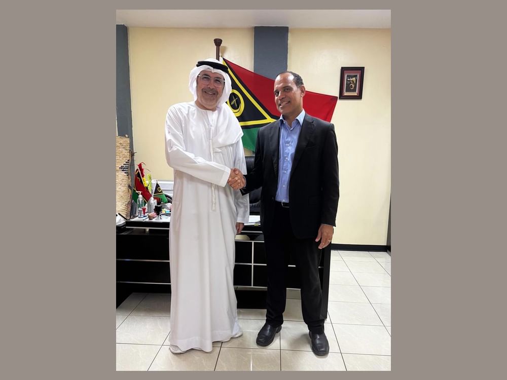 Envoy of Minister of Foreign Affairs to Caribbean and Pacific States visits Vanuatu to enhance bilateral cooperation