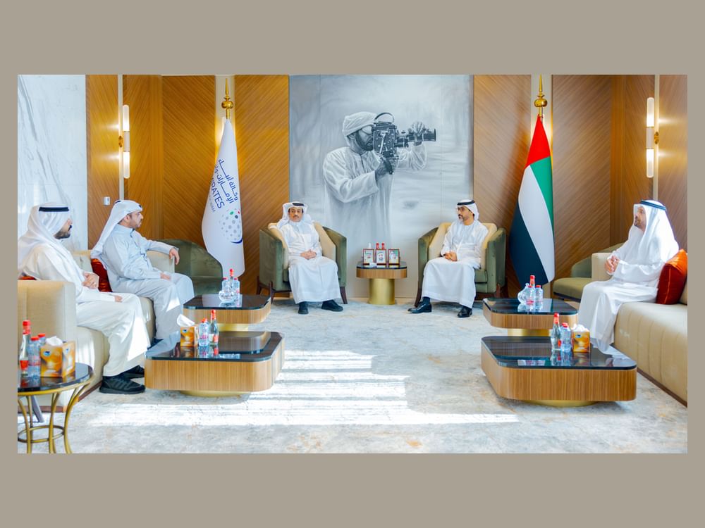 مدير عام "وام" ووكيل وزارة الإعلام الكويتي يبحثان تعزيز التعاون الإعلامي