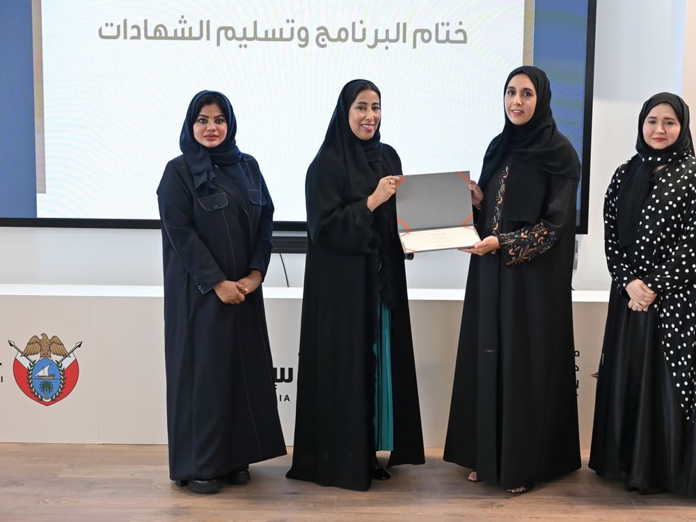 مؤسسة دبي للمرأة وأكاديمية دبي للإعلام تحتفيان بـ 26 قيادية بختام برنامج 'الكفاءة الإعلامية"