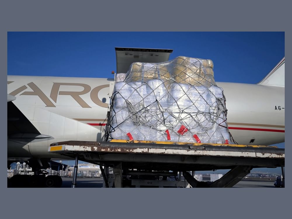 UAE dispatches plane carrying 55 tonnes of relief and medical aid to Ukraine