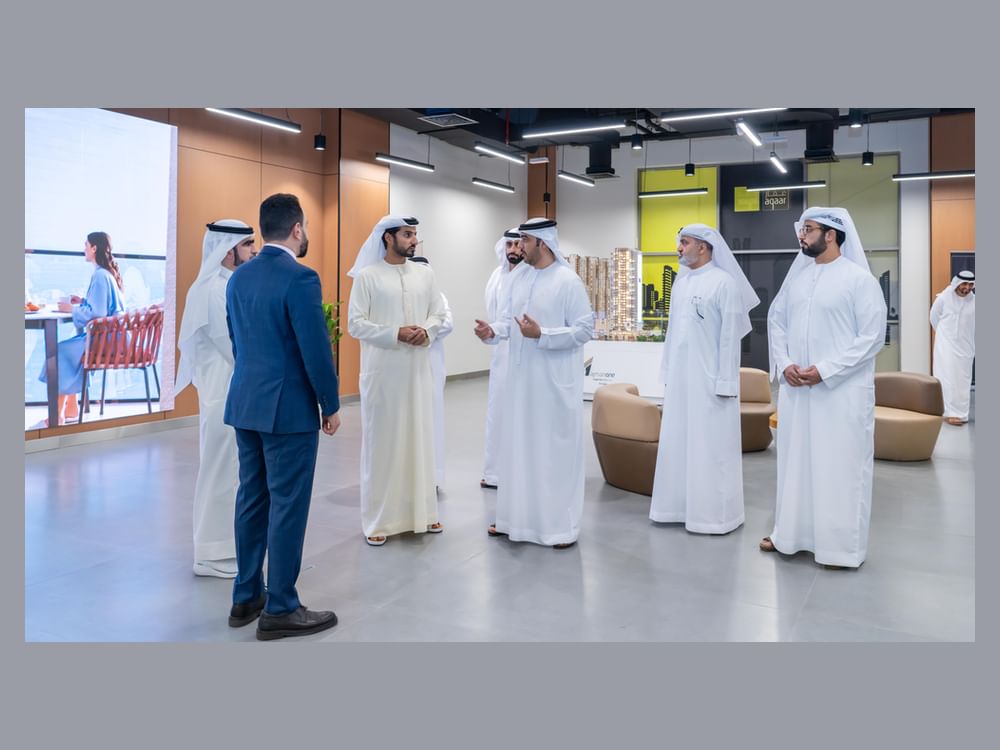 راشد بن حميد يفتتح مركز مبيعات "مؤسسة عقار" الجديد بـ"جراند مول"