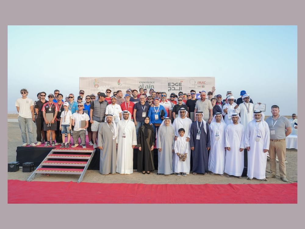 اختتام البطولة الدولية للاستعراضات الجوية للطيران اللاسلكي في العين وتتويج الفائزين