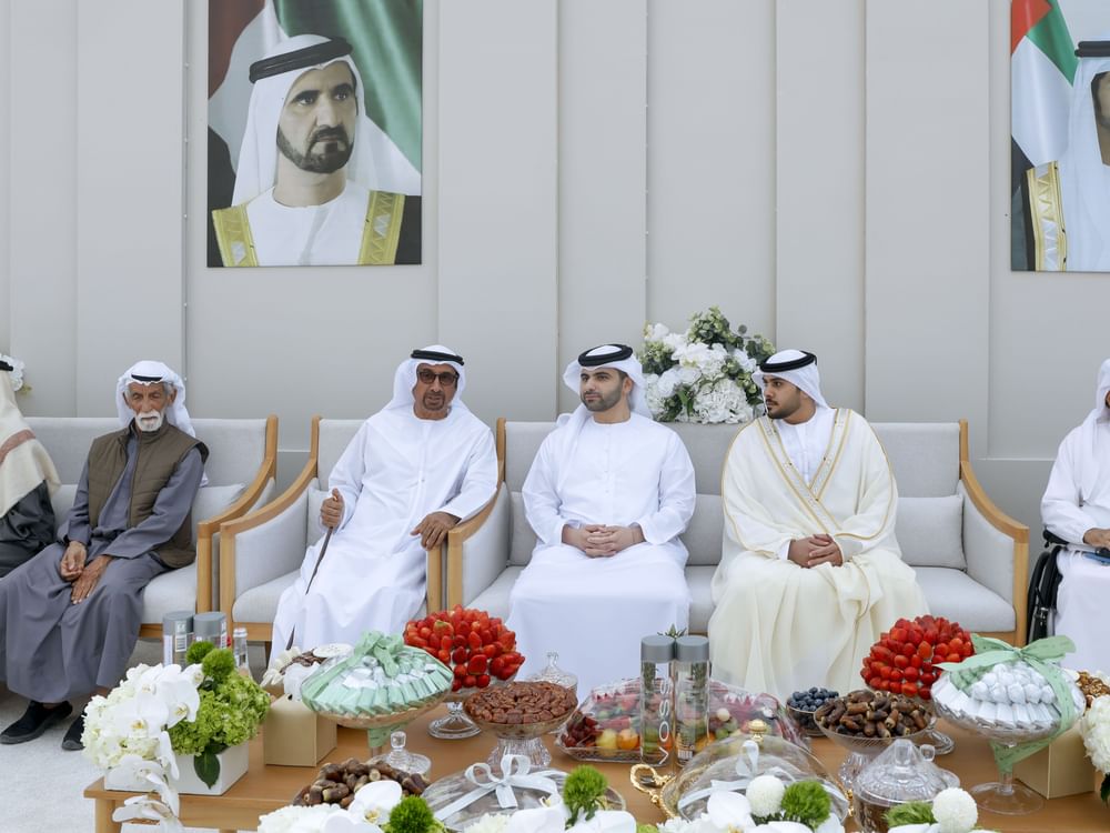 منصور بن محمد يحضر أفراح المطيوعي والمزروعي