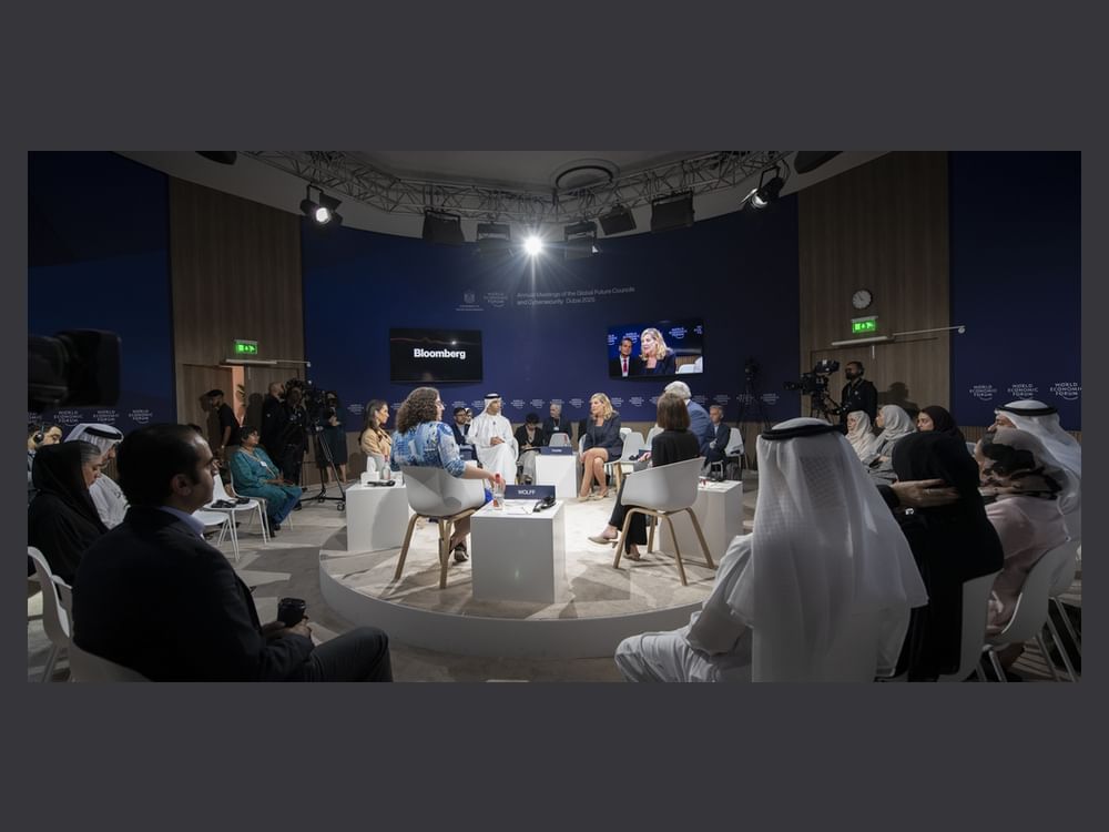 مسؤولون وخبراء يشاركون رؤاهم لمستقبل قطاع التجارة الدولية