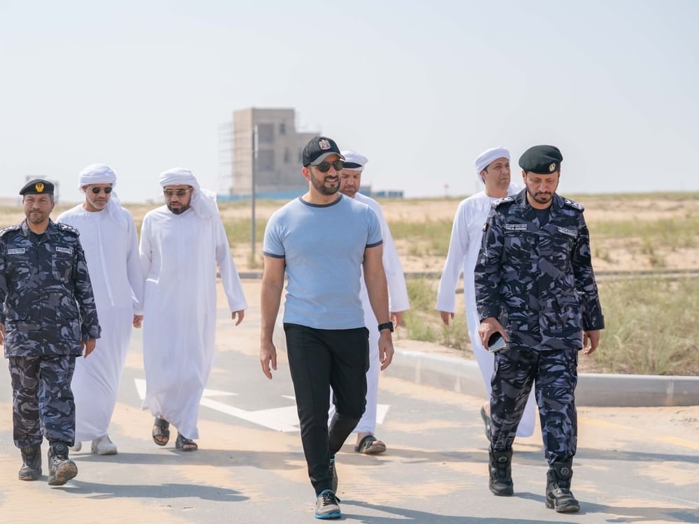 Sultan bin Ahmed inspeciona casas afetadas pelo mau tempo