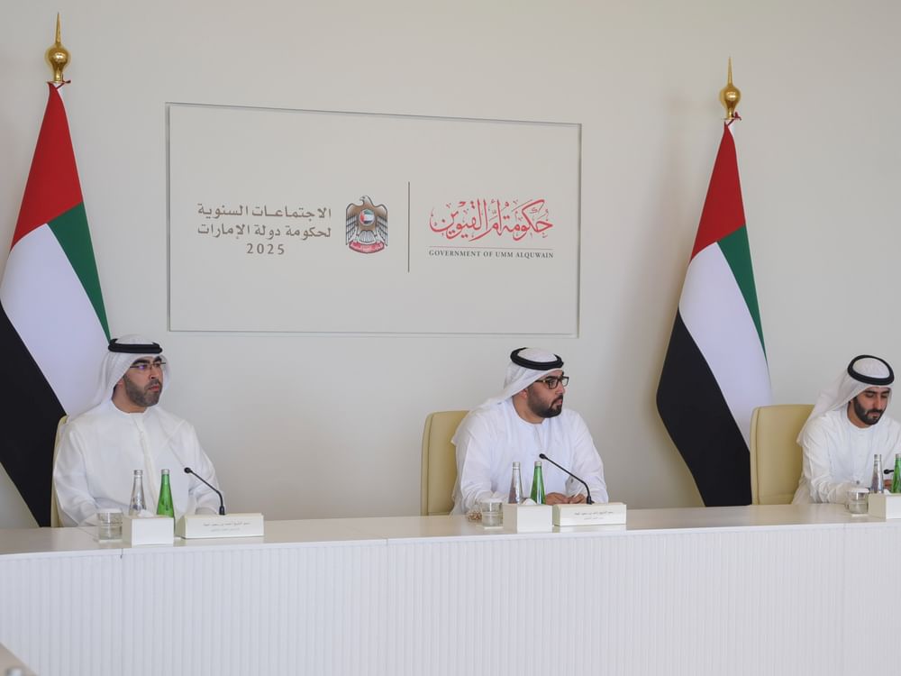 برئاسة راشد بن سعود.. "تنفيذي أم القيوين" يعلن تشكيل "لجنة تطوير الخدمات الحكومية"