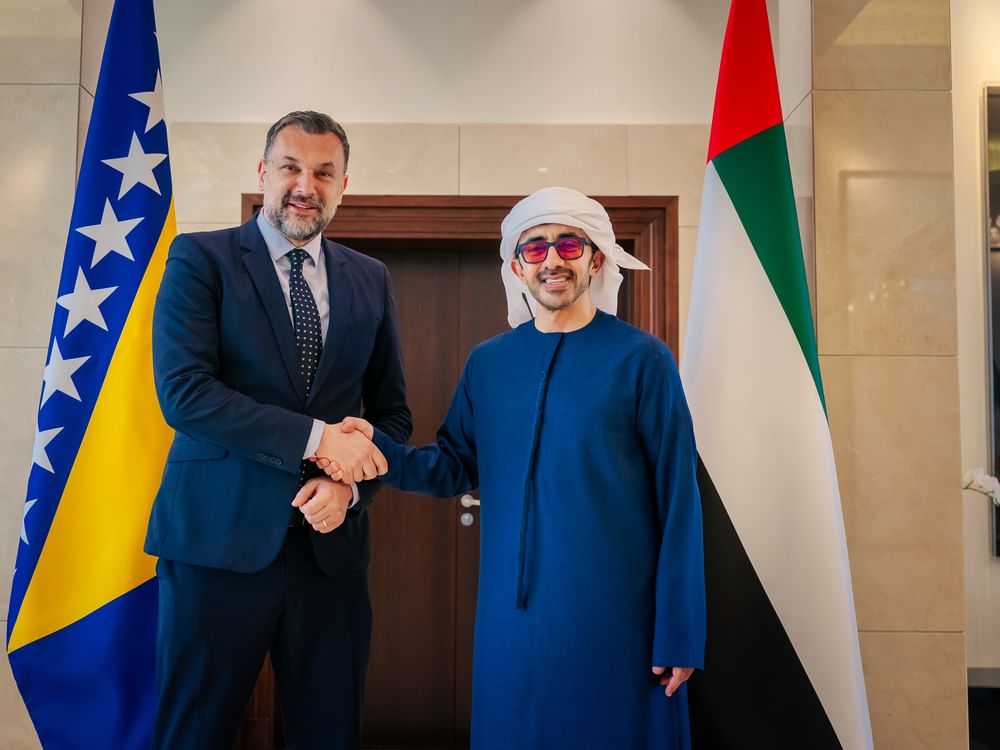 Ministro do Exterior dos Emirados recebe chanceler da Bósnia e Herzegovina