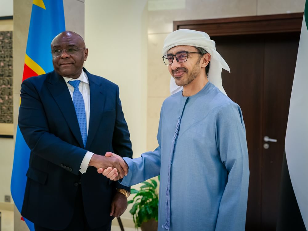 عبدالله بن زايد يستقبل نائب رئيس الوزراء ووزير النقل والاتصالات والتنمية الريفية في الكونغو