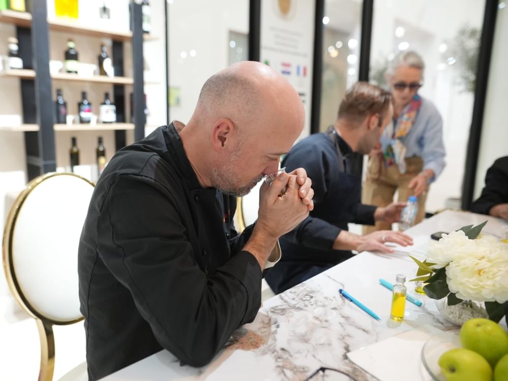 مهرجان العين التراثي يستضيف أول مسابقة دولية لزيت الزيتون بمشاركة 15 دولة