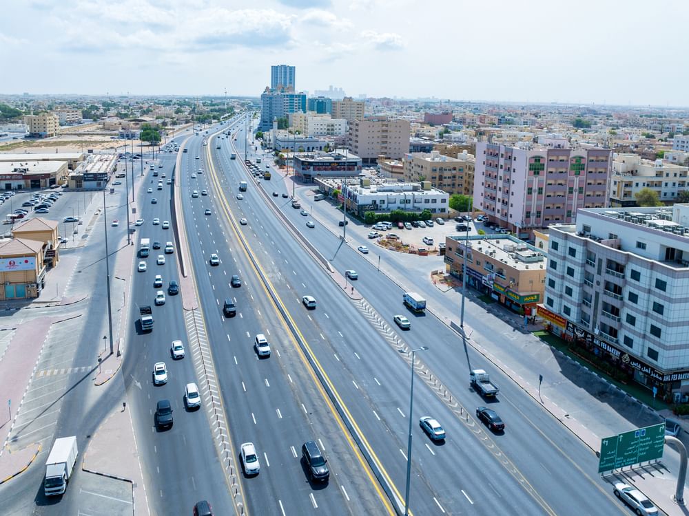 افتتاح توسعة شارع الشيخ زايد في عجمان لتسهيل الحركة المرورية وتعزيز جودة الحياة