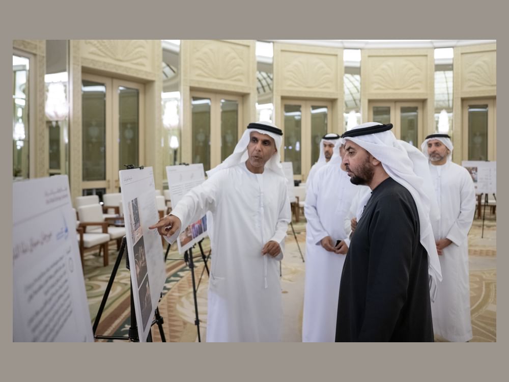 حمدان بن زايد يستقبل وفداً من هيئة أبوظبي للتراث ويطَّلع على مشاريعها وبرامجها وخططها