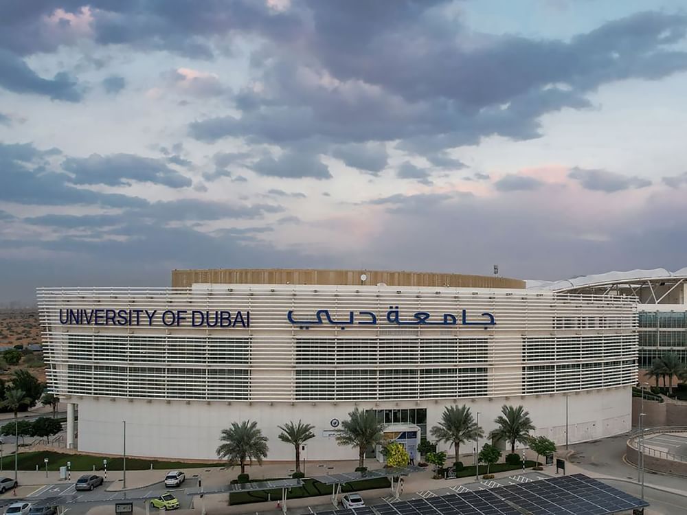 عيسى البستكي : يوم زايد للعمل الإنساني.. علامة فارقة في مسيرة العطاء الإماراتي