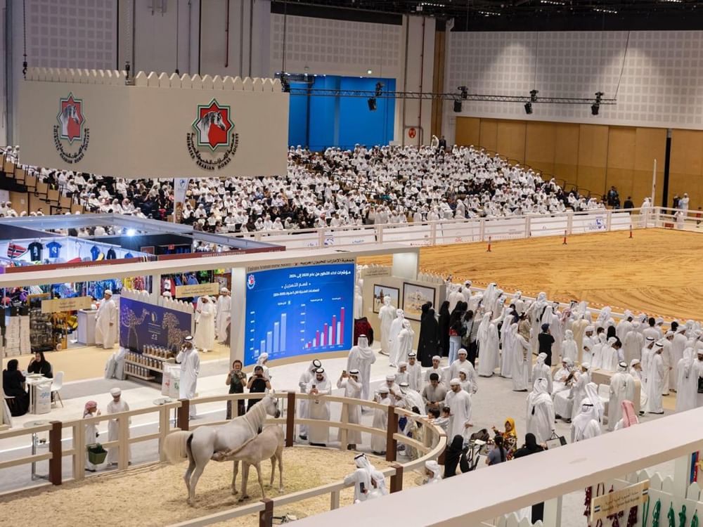 حضور مميز لجمعية الإمارات للخيول العربية في معرض الصيد والفروسية