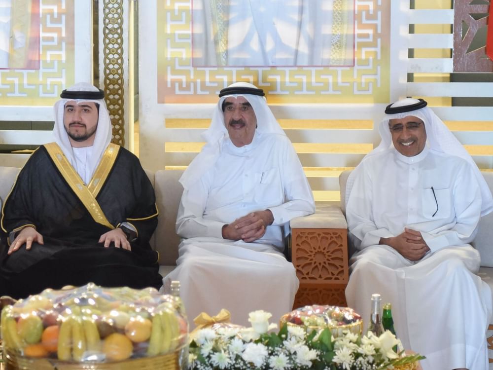 حاكم أم القيوين يحضر أفراح المزروعي والحنطوبي